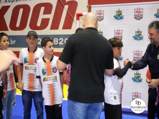 
<a style='margin-left: 5px;' class='btn btn-xs btn-social btn-facebook' href='https://www.facebook.com/sharer/sharer.php?u=https://ko-boladovale.web.getmuller.com.br/imgs/800-800-90/conteudo/fotos/1944/img3908.jpg' rel='popup' data-width='500' data-height='400'><i class='fa fa-facebook'></i>Compartilhar <span class='hidden-xs'>no Facebook</span>
</a> 
<a class='btn btn-default btn-xs' target='_blank' href='imgs/800-800-90/conteudo/fotos/1944/img3908.jpg'>
<span class='glyphicon glyphicon-cloud-download'></span> Salvar
</a> 
<span></span>