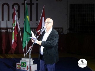 
<a style='margin-left: 5px;' class='btn btn-xs btn-social btn-facebook' href='https://www.facebook.com/sharer/sharer.php?u=https://ko-boladovale.web.getmuller.com.br/imgs/800-800-90/conteudo/fotos/1945/img3668.jpg' rel='popup' data-width='500' data-height='400'><i class='fa fa-facebook'></i>Compartilhar <span class='hidden-xs'>no Facebook</span>
</a> 
<a class='btn btn-default btn-xs' target='_blank' href='imgs/800-800-90/conteudo/fotos/1945/img3668.jpg'>
<span class='glyphicon glyphicon-cloud-download'></span> Salvar
</a> 
<span></span>