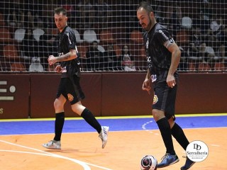 
<a style='margin-left: 5px;' class='btn btn-xs btn-social btn-facebook' href='https://www.facebook.com/sharer/sharer.php?u=https://ko-boladovale.web.getmuller.com.br/imgs/800-800-90/conteudo/fotos/1949/img4315.jpg' rel='popup' data-width='500' data-height='400'><i class='fa fa-facebook'></i>Compartilhar <span class='hidden-xs'>no Facebook</span>
</a> 
<a class='btn btn-default btn-xs' target='_blank' href='imgs/800-800-90/conteudo/fotos/1949/img4315.jpg'>
<span class='glyphicon glyphicon-cloud-download'></span> Salvar
</a> 
<span></span>