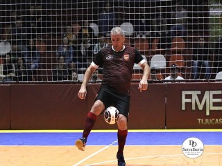 
<a style='margin-left: 5px;' class='btn btn-xs btn-social btn-facebook' href='https://www.facebook.com/sharer/sharer.php?u=https://ko-boladovale.web.getmuller.com.br/imgs/800-800-90/conteudo/fotos/1950/img4451.jpg' rel='popup' data-width='500' data-height='400'><i class='fa fa-facebook'></i>Compartilhar <span class='hidden-xs'>no Facebook</span>
</a> 
<a class='btn btn-default btn-xs' target='_blank' href='imgs/800-800-90/conteudo/fotos/1950/img4451.jpg'>
<span class='glyphicon glyphicon-cloud-download'></span> Salvar
</a> 
<span></span>