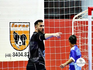 
<a style='margin-left: 5px;' class='btn btn-xs btn-social btn-facebook' href='https://www.facebook.com/sharer/sharer.php?u=https://ko-boladovale.web.getmuller.com.br/imgs/800-800-90/conteudo/fotos/1951/img4514.jpg' rel='popup' data-width='500' data-height='400'><i class='fa fa-facebook'></i>Compartilhar <span class='hidden-xs'>no Facebook</span>
</a> 
<a class='btn btn-default btn-xs' target='_blank' href='imgs/800-800-90/conteudo/fotos/1951/img4514.jpg'>
<span class='glyphicon glyphicon-cloud-download'></span> Salvar
</a> 
<span></span>