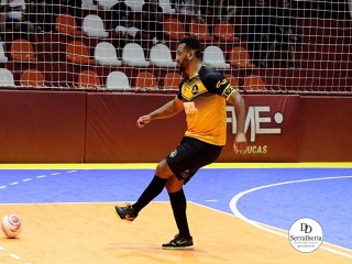 
<a style='margin-left: 5px;' class='btn btn-xs btn-social btn-facebook' href='https://www.facebook.com/sharer/sharer.php?u=https://ko-boladovale.web.getmuller.com.br/imgs/800-800-90/conteudo/fotos/1962/img5708.jpg' rel='popup' data-width='500' data-height='400'><i class='fa fa-facebook'></i>Compartilhar <span class='hidden-xs'>no Facebook</span>
</a> 
<a class='btn btn-default btn-xs' target='_blank' href='imgs/800-800-90/conteudo/fotos/1962/img5708.jpg'>
<span class='glyphicon glyphicon-cloud-download'></span> Salvar
</a> 
<span></span>