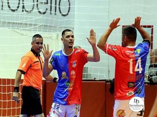 
<a style='margin-left: 5px;' class='btn btn-xs btn-social btn-facebook' href='https://www.facebook.com/sharer/sharer.php?u=https://ko-boladovale.web.getmuller.com.br/imgs/800-800-90/conteudo/fotos/1963/img5810.jpg' rel='popup' data-width='500' data-height='400'><i class='fa fa-facebook'></i>Compartilhar <span class='hidden-xs'>no Facebook</span>
</a> 
<a class='btn btn-default btn-xs' target='_blank' href='imgs/800-800-90/conteudo/fotos/1963/img5810.jpg'>
<span class='glyphicon glyphicon-cloud-download'></span> Salvar
</a> 
<span></span>