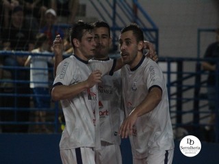 
<a style='margin-left: 5px;' class='btn btn-xs btn-social btn-facebook' href='https://www.facebook.com/sharer/sharer.php?u=https://ko-boladovale.web.getmuller.com.br/imgs/800-800-90/conteudo/fotos/1964/img6423.jpg' rel='popup' data-width='500' data-height='400'><i class='fa fa-facebook'></i>Compartilhar <span class='hidden-xs'>no Facebook</span>
</a> 
<a class='btn btn-default btn-xs' target='_blank' href='imgs/800-800-90/conteudo/fotos/1964/img6423.jpg'>
<span class='glyphicon glyphicon-cloud-download'></span> Salvar
</a> 
<span></span>