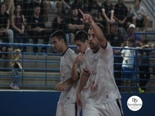 
<a style='margin-left: 5px;' class='btn btn-xs btn-social btn-facebook' href='https://www.facebook.com/sharer/sharer.php?u=https://ko-boladovale.web.getmuller.com.br/imgs/800-800-90/conteudo/fotos/1964/img6425.jpg' rel='popup' data-width='500' data-height='400'><i class='fa fa-facebook'></i>Compartilhar <span class='hidden-xs'>no Facebook</span>
</a> 
<a class='btn btn-default btn-xs' target='_blank' href='imgs/800-800-90/conteudo/fotos/1964/img6425.jpg'>
<span class='glyphicon glyphicon-cloud-download'></span> Salvar
</a> 
<span></span>