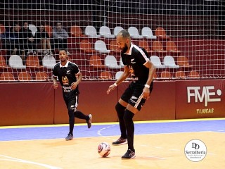 
<a style='margin-left: 5px;' class='btn btn-xs btn-social btn-facebook' href='https://www.facebook.com/sharer/sharer.php?u=https://ko-boladovale.web.getmuller.com.br/imgs/800-800-90/conteudo/fotos/1966/img5914.jpg' rel='popup' data-width='500' data-height='400'><i class='fa fa-facebook'></i>Compartilhar <span class='hidden-xs'>no Facebook</span>
</a> 
<a class='btn btn-default btn-xs' target='_blank' href='imgs/800-800-90/conteudo/fotos/1966/img5914.jpg'>
<span class='glyphicon glyphicon-cloud-download'></span> Salvar
</a> 
<span></span>