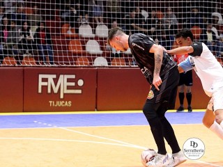 
<a style='margin-left: 5px;' class='btn btn-xs btn-social btn-facebook' href='https://www.facebook.com/sharer/sharer.php?u=https://ko-boladovale.web.getmuller.com.br/imgs/800-800-90/conteudo/fotos/1967/img6069.jpg' rel='popup' data-width='500' data-height='400'><i class='fa fa-facebook'></i>Compartilhar <span class='hidden-xs'>no Facebook</span>
</a> 
<a class='btn btn-default btn-xs' target='_blank' href='imgs/800-800-90/conteudo/fotos/1967/img6069.jpg'>
<span class='glyphicon glyphicon-cloud-download'></span> Salvar
</a> 
<span></span>