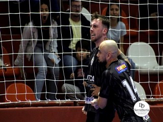 
<a style='margin-left: 5px;' class='btn btn-xs btn-social btn-facebook' href='https://www.facebook.com/sharer/sharer.php?u=https://ko-boladovale.web.getmuller.com.br/imgs/800-800-90/conteudo/fotos/1967/img6108.jpg' rel='popup' data-width='500' data-height='400'><i class='fa fa-facebook'></i>Compartilhar <span class='hidden-xs'>no Facebook</span>
</a> 
<a class='btn btn-default btn-xs' target='_blank' href='imgs/800-800-90/conteudo/fotos/1967/img6108.jpg'>
<span class='glyphicon glyphicon-cloud-download'></span> Salvar
</a> 
<span></span>