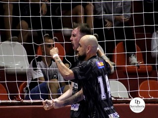 
<a style='margin-left: 5px;' class='btn btn-xs btn-social btn-facebook' href='https://www.facebook.com/sharer/sharer.php?u=https://ko-boladovale.web.getmuller.com.br/imgs/800-800-90/conteudo/fotos/1967/img6110.jpg' rel='popup' data-width='500' data-height='400'><i class='fa fa-facebook'></i>Compartilhar <span class='hidden-xs'>no Facebook</span>
</a> 
<a class='btn btn-default btn-xs' target='_blank' href='imgs/800-800-90/conteudo/fotos/1967/img6110.jpg'>
<span class='glyphicon glyphicon-cloud-download'></span> Salvar
</a> 
<span></span>