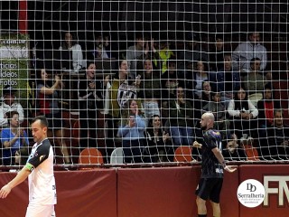 
<a style='margin-left: 5px;' class='btn btn-xs btn-social btn-facebook' href='https://www.facebook.com/sharer/sharer.php?u=https://ko-boladovale.web.getmuller.com.br/imgs/800-800-90/conteudo/fotos/1967/img6184.jpg' rel='popup' data-width='500' data-height='400'><i class='fa fa-facebook'></i>Compartilhar <span class='hidden-xs'>no Facebook</span>
</a> 
<a class='btn btn-default btn-xs' target='_blank' href='imgs/800-800-90/conteudo/fotos/1967/img6184.jpg'>
<span class='glyphicon glyphicon-cloud-download'></span> Salvar
</a> 
<span></span>