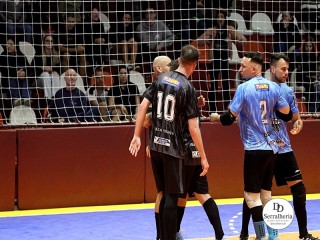 
<a style='margin-left: 5px;' class='btn btn-xs btn-social btn-facebook' href='https://www.facebook.com/sharer/sharer.php?u=https://ko-boladovale.web.getmuller.com.br/imgs/800-800-90/conteudo/fotos/1967/img6187.jpg' rel='popup' data-width='500' data-height='400'><i class='fa fa-facebook'></i>Compartilhar <span class='hidden-xs'>no Facebook</span>
</a> 
<a class='btn btn-default btn-xs' target='_blank' href='imgs/800-800-90/conteudo/fotos/1967/img6187.jpg'>
<span class='glyphicon glyphicon-cloud-download'></span> Salvar
</a> 
<span></span>