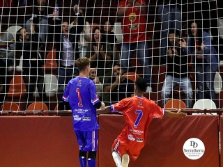 
<a style='margin-left: 5px;' class='btn btn-xs btn-social btn-facebook' href='https://www.facebook.com/sharer/sharer.php?u=https://ko-boladovale.web.getmuller.com.br/imgs/800-800-90/conteudo/fotos/1968/img6258.jpg' rel='popup' data-width='500' data-height='400'><i class='fa fa-facebook'></i>Compartilhar <span class='hidden-xs'>no Facebook</span>
</a> 
<a class='btn btn-default btn-xs' target='_blank' href='imgs/800-800-90/conteudo/fotos/1968/img6258.jpg'>
<span class='glyphicon glyphicon-cloud-download'></span> Salvar
</a> 
<span></span>