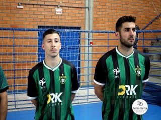 
<a style='margin-left: 5px;' class='btn btn-xs btn-social btn-facebook' href='https://www.facebook.com/sharer/sharer.php?u=https://ko-boladovale.web.getmuller.com.br/imgs/800-800-90/conteudo/fotos/1970/img6530.jpg' rel='popup' data-width='500' data-height='400'><i class='fa fa-facebook'></i>Compartilhar <span class='hidden-xs'>no Facebook</span>
</a> 
<a class='btn btn-default btn-xs' target='_blank' href='imgs/800-800-90/conteudo/fotos/1970/img6530.jpg'>
<span class='glyphicon glyphicon-cloud-download'></span> Salvar
</a> 
<span></span>