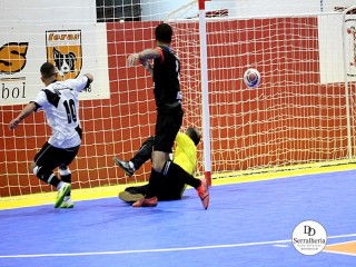 
<a style='margin-left: 5px;' class='btn btn-xs btn-social btn-facebook' href='https://www.facebook.com/sharer/sharer.php?u=https://ko-boladovale.web.getmuller.com.br/imgs/800-800-90/conteudo/fotos/1972/img6700.jpg' rel='popup' data-width='500' data-height='400'><i class='fa fa-facebook'></i>Compartilhar <span class='hidden-xs'>no Facebook</span>
</a> 
<a class='btn btn-default btn-xs' target='_blank' href='imgs/800-800-90/conteudo/fotos/1972/img6700.jpg'>
<span class='glyphicon glyphicon-cloud-download'></span> Salvar
</a> 
<span></span>