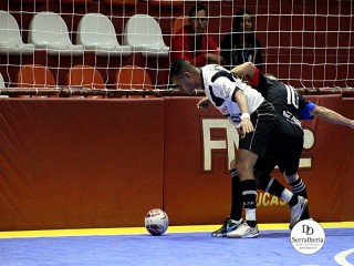 
<a style='margin-left: 5px;' class='btn btn-xs btn-social btn-facebook' href='https://www.facebook.com/sharer/sharer.php?u=https://ko-boladovale.web.getmuller.com.br/imgs/800-800-90/conteudo/fotos/1972/img6707.jpg' rel='popup' data-width='500' data-height='400'><i class='fa fa-facebook'></i>Compartilhar <span class='hidden-xs'>no Facebook</span>
</a> 
<a class='btn btn-default btn-xs' target='_blank' href='imgs/800-800-90/conteudo/fotos/1972/img6707.jpg'>
<span class='glyphicon glyphicon-cloud-download'></span> Salvar
</a> 
<span></span>