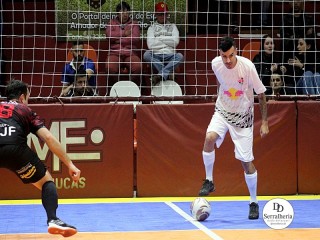 
<a style='margin-left: 5px;' class='btn btn-xs btn-social btn-facebook' href='https://www.facebook.com/sharer/sharer.php?u=https://ko-boladovale.web.getmuller.com.br/imgs/800-800-90/conteudo/fotos/1973/img6782.jpg' rel='popup' data-width='500' data-height='400'><i class='fa fa-facebook'></i>Compartilhar <span class='hidden-xs'>no Facebook</span>
</a> 
<a class='btn btn-default btn-xs' target='_blank' href='imgs/800-800-90/conteudo/fotos/1973/img6782.jpg'>
<span class='glyphicon glyphicon-cloud-download'></span> Salvar
</a> 
<span></span>