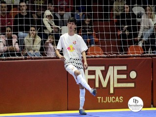 
<a style='margin-left: 5px;' class='btn btn-xs btn-social btn-facebook' href='https://www.facebook.com/sharer/sharer.php?u=https://ko-boladovale.web.getmuller.com.br/imgs/800-800-90/conteudo/fotos/1973/img6797.jpg' rel='popup' data-width='500' data-height='400'><i class='fa fa-facebook'></i>Compartilhar <span class='hidden-xs'>no Facebook</span>
</a> 
<a class='btn btn-default btn-xs' target='_blank' href='imgs/800-800-90/conteudo/fotos/1973/img6797.jpg'>
<span class='glyphicon glyphicon-cloud-download'></span> Salvar
</a> 
<span></span>