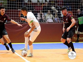 
<a style='margin-left: 5px;' class='btn btn-xs btn-social btn-facebook' href='https://www.facebook.com/sharer/sharer.php?u=https://ko-boladovale.web.getmuller.com.br/imgs/800-800-90/conteudo/fotos/1973/img6841.jpg' rel='popup' data-width='500' data-height='400'><i class='fa fa-facebook'></i>Compartilhar <span class='hidden-xs'>no Facebook</span>
</a> 
<a class='btn btn-default btn-xs' target='_blank' href='imgs/800-800-90/conteudo/fotos/1973/img6841.jpg'>
<span class='glyphicon glyphicon-cloud-download'></span> Salvar
</a> 
<span></span>