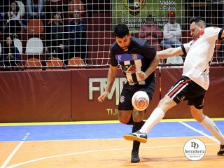 
<a style='margin-left: 5px;' class='btn btn-xs btn-social btn-facebook' href='https://www.facebook.com/sharer/sharer.php?u=https://ko-boladovale.web.getmuller.com.br/imgs/800-800-90/conteudo/fotos/1974/img6933.jpg' rel='popup' data-width='500' data-height='400'><i class='fa fa-facebook'></i>Compartilhar <span class='hidden-xs'>no Facebook</span>
</a> 
<a class='btn btn-default btn-xs' target='_blank' href='imgs/800-800-90/conteudo/fotos/1974/img6933.jpg'>
<span class='glyphicon glyphicon-cloud-download'></span> Salvar
</a> 
<span></span>