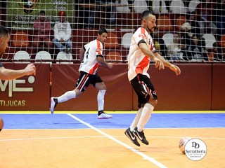 
<a style='margin-left: 5px;' class='btn btn-xs btn-social btn-facebook' href='https://www.facebook.com/sharer/sharer.php?u=https://ko-boladovale.web.getmuller.com.br/imgs/800-800-90/conteudo/fotos/1974/img6940.jpg' rel='popup' data-width='500' data-height='400'><i class='fa fa-facebook'></i>Compartilhar <span class='hidden-xs'>no Facebook</span>
</a> 
<a class='btn btn-default btn-xs' target='_blank' href='imgs/800-800-90/conteudo/fotos/1974/img6940.jpg'>
<span class='glyphicon glyphicon-cloud-download'></span> Salvar
</a> 
<span></span>