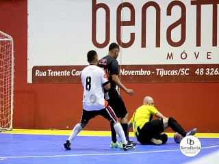 
<a style='margin-left: 5px;' class='btn btn-xs btn-social btn-facebook' href='https://www.facebook.com/sharer/sharer.php?u=https://ko-boladovale.web.getmuller.com.br/imgs/800-800-90/conteudo/fotos/1974/img6946.jpg' rel='popup' data-width='500' data-height='400'><i class='fa fa-facebook'></i>Compartilhar <span class='hidden-xs'>no Facebook</span>
</a> 
<a class='btn btn-default btn-xs' target='_blank' href='imgs/800-800-90/conteudo/fotos/1974/img6946.jpg'>
<span class='glyphicon glyphicon-cloud-download'></span> Salvar
</a> 
<span></span>