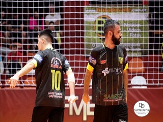 
<a style='margin-left: 5px;' class='btn btn-xs btn-social btn-facebook' href='https://www.facebook.com/sharer/sharer.php?u=https://ko-boladovale.web.getmuller.com.br/imgs/800-800-90/conteudo/fotos/1975/img7036.jpg' rel='popup' data-width='500' data-height='400'><i class='fa fa-facebook'></i>Compartilhar <span class='hidden-xs'>no Facebook</span>
</a> 
<a class='btn btn-default btn-xs' target='_blank' href='imgs/800-800-90/conteudo/fotos/1975/img7036.jpg'>
<span class='glyphicon glyphicon-cloud-download'></span> Salvar
</a> 
<span></span>