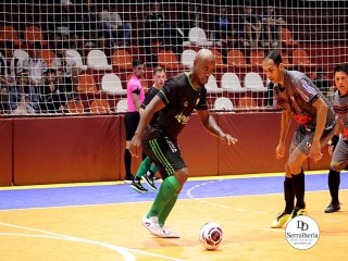 
<a style='margin-left: 5px;' class='btn btn-xs btn-social btn-facebook' href='https://www.facebook.com/sharer/sharer.php?u=https://ko-boladovale.web.getmuller.com.br/imgs/800-800-90/conteudo/fotos/1976/img7132.jpg' rel='popup' data-width='500' data-height='400'><i class='fa fa-facebook'></i>Compartilhar <span class='hidden-xs'>no Facebook</span>
</a> 
<a class='btn btn-default btn-xs' target='_blank' href='imgs/800-800-90/conteudo/fotos/1976/img7132.jpg'>
<span class='glyphicon glyphicon-cloud-download'></span> Salvar
</a> 
<span></span>