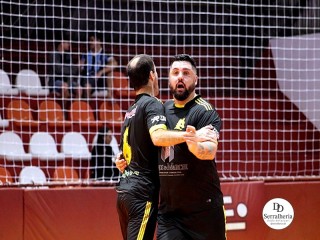 
<a style='margin-left: 5px;' class='btn btn-xs btn-social btn-facebook' href='https://www.facebook.com/sharer/sharer.php?u=https://ko-boladovale.web.getmuller.com.br/imgs/800-800-90/conteudo/fotos/1977/img7275.jpg' rel='popup' data-width='500' data-height='400'><i class='fa fa-facebook'></i>Compartilhar <span class='hidden-xs'>no Facebook</span>
</a> 
<a class='btn btn-default btn-xs' target='_blank' href='imgs/800-800-90/conteudo/fotos/1977/img7275.jpg'>
<span class='glyphicon glyphicon-cloud-download'></span> Salvar
</a> 
<span></span>