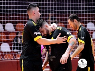 
<a style='margin-left: 5px;' class='btn btn-xs btn-social btn-facebook' href='https://www.facebook.com/sharer/sharer.php?u=https://ko-boladovale.web.getmuller.com.br/imgs/800-800-90/conteudo/fotos/1977/img7277.jpg' rel='popup' data-width='500' data-height='400'><i class='fa fa-facebook'></i>Compartilhar <span class='hidden-xs'>no Facebook</span>
</a> 
<a class='btn btn-default btn-xs' target='_blank' href='imgs/800-800-90/conteudo/fotos/1977/img7277.jpg'>
<span class='glyphicon glyphicon-cloud-download'></span> Salvar
</a> 
<span></span>