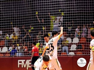 
<a style='margin-left: 5px;' class='btn btn-xs btn-social btn-facebook' href='https://www.facebook.com/sharer/sharer.php?u=https://ko-boladovale.web.getmuller.com.br/imgs/800-800-90/conteudo/fotos/1978/img7388.jpg' rel='popup' data-width='500' data-height='400'><i class='fa fa-facebook'></i>Compartilhar <span class='hidden-xs'>no Facebook</span>
</a> 
<a class='btn btn-default btn-xs' target='_blank' href='imgs/800-800-90/conteudo/fotos/1978/img7388.jpg'>
<span class='glyphicon glyphicon-cloud-download'></span> Salvar
</a> 
<span></span>