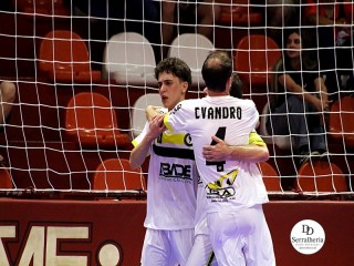 
<a style='margin-left: 5px;' class='btn btn-xs btn-social btn-facebook' href='https://www.facebook.com/sharer/sharer.php?u=https://ko-boladovale.web.getmuller.com.br/imgs/800-800-90/conteudo/fotos/1978/img7439.jpg' rel='popup' data-width='500' data-height='400'><i class='fa fa-facebook'></i>Compartilhar <span class='hidden-xs'>no Facebook</span>
</a> 
<a class='btn btn-default btn-xs' target='_blank' href='imgs/800-800-90/conteudo/fotos/1978/img7439.jpg'>
<span class='glyphicon glyphicon-cloud-download'></span> Salvar
</a> 
<span></span>