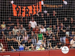 
<a style='margin-left: 5px;' class='btn btn-xs btn-social btn-facebook' href='https://www.facebook.com/sharer/sharer.php?u=https://ko-boladovale.web.getmuller.com.br/imgs/800-800-90/conteudo/fotos/1979/img7555.jpg' rel='popup' data-width='500' data-height='400'><i class='fa fa-facebook'></i>Compartilhar <span class='hidden-xs'>no Facebook</span>
</a> 
<a class='btn btn-default btn-xs' target='_blank' href='imgs/800-800-90/conteudo/fotos/1979/img7555.jpg'>
<span class='glyphicon glyphicon-cloud-download'></span> Salvar
</a> 
<span></span>