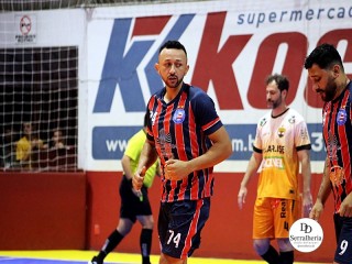 
<a style='margin-left: 5px;' class='btn btn-xs btn-social btn-facebook' href='https://www.facebook.com/sharer/sharer.php?u=https://ko-boladovale.web.getmuller.com.br/imgs/800-800-90/conteudo/fotos/1979/img7581.jpg' rel='popup' data-width='500' data-height='400'><i class='fa fa-facebook'></i>Compartilhar <span class='hidden-xs'>no Facebook</span>
</a> 
<a class='btn btn-default btn-xs' target='_blank' href='imgs/800-800-90/conteudo/fotos/1979/img7581.jpg'>
<span class='glyphicon glyphicon-cloud-download'></span> Salvar
</a> 
<span></span>