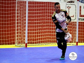 
<a style='margin-left: 5px;' class='btn btn-xs btn-social btn-facebook' href='https://www.facebook.com/sharer/sharer.php?u=https://ko-boladovale.web.getmuller.com.br/imgs/800-800-90/conteudo/fotos/1980/img7727.jpg' rel='popup' data-width='500' data-height='400'><i class='fa fa-facebook'></i>Compartilhar <span class='hidden-xs'>no Facebook</span>
</a> 
<a class='btn btn-default btn-xs' target='_blank' href='imgs/800-800-90/conteudo/fotos/1980/img7727.jpg'>
<span class='glyphicon glyphicon-cloud-download'></span> Salvar
</a> 
<span></span>