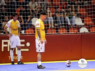 
<a style='margin-left: 5px;' class='btn btn-xs btn-social btn-facebook' href='https://www.facebook.com/sharer/sharer.php?u=https://ko-boladovale.web.getmuller.com.br/imgs/800-800-90/conteudo/fotos/1980/img7730.jpg' rel='popup' data-width='500' data-height='400'><i class='fa fa-facebook'></i>Compartilhar <span class='hidden-xs'>no Facebook</span>
</a> 
<a class='btn btn-default btn-xs' target='_blank' href='imgs/800-800-90/conteudo/fotos/1980/img7730.jpg'>
<span class='glyphicon glyphicon-cloud-download'></span> Salvar
</a> 
<span></span>