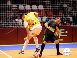 
<a style='margin-left: 5px;' class='btn btn-xs btn-social btn-facebook' href='https://www.facebook.com/sharer/sharer.php?u=https://ko-boladovale.web.getmuller.com.br/imgs/800-800-90/conteudo/fotos/1980/img7750.jpg' rel='popup' data-width='500' data-height='400'><i class='fa fa-facebook'></i>Compartilhar <span class='hidden-xs'>no Facebook</span>
</a> 
<a class='btn btn-default btn-xs' target='_blank' href='imgs/800-800-90/conteudo/fotos/1980/img7750.jpg'>
<span class='glyphicon glyphicon-cloud-download'></span> Salvar
</a> 
<span></span>