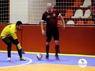 
<a style='margin-left: 5px;' class='btn btn-xs btn-social btn-facebook' href='https://www.facebook.com/sharer/sharer.php?u=https://ko-boladovale.web.getmuller.com.br/imgs/800-800-90/conteudo/fotos/1981/img7879.jpg' rel='popup' data-width='500' data-height='400'><i class='fa fa-facebook'></i>Compartilhar <span class='hidden-xs'>no Facebook</span>
</a> 
<a class='btn btn-default btn-xs' target='_blank' href='imgs/800-800-90/conteudo/fotos/1981/img7879.jpg'>
<span class='glyphicon glyphicon-cloud-download'></span> Salvar
</a> 
<span></span>