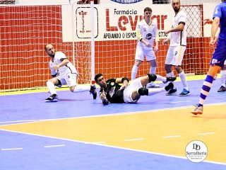 
<a style='margin-left: 5px;' class='btn btn-xs btn-social btn-facebook' href='https://www.facebook.com/sharer/sharer.php?u=https://ko-boladovale.web.getmuller.com.br/imgs/800-800-90/conteudo/fotos/1982/img8051.jpg' rel='popup' data-width='500' data-height='400'><i class='fa fa-facebook'></i>Compartilhar <span class='hidden-xs'>no Facebook</span>
</a> 
<a class='btn btn-default btn-xs' target='_blank' href='imgs/800-800-90/conteudo/fotos/1982/img8051.jpg'>
<span class='glyphicon glyphicon-cloud-download'></span> Salvar
</a> 
<span></span>