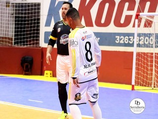 
<a style='margin-left: 5px;' class='btn btn-xs btn-social btn-facebook' href='https://www.facebook.com/sharer/sharer.php?u=https://ko-boladovale.web.getmuller.com.br/imgs/800-800-90/conteudo/fotos/1982/img8064.jpg' rel='popup' data-width='500' data-height='400'><i class='fa fa-facebook'></i>Compartilhar <span class='hidden-xs'>no Facebook</span>
</a> 
<a class='btn btn-default btn-xs' target='_blank' href='imgs/800-800-90/conteudo/fotos/1982/img8064.jpg'>
<span class='glyphicon glyphicon-cloud-download'></span> Salvar
</a> 
<span></span>