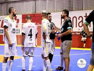 
<a style='margin-left: 5px;' class='btn btn-xs btn-social btn-facebook' href='https://www.facebook.com/sharer/sharer.php?u=https://ko-boladovale.web.getmuller.com.br/imgs/800-800-90/conteudo/fotos/1982/img8141.jpg' rel='popup' data-width='500' data-height='400'><i class='fa fa-facebook'></i>Compartilhar <span class='hidden-xs'>no Facebook</span>
</a> 
<a class='btn btn-default btn-xs' target='_blank' href='imgs/800-800-90/conteudo/fotos/1982/img8141.jpg'>
<span class='glyphicon glyphicon-cloud-download'></span> Salvar
</a> 
<span></span>