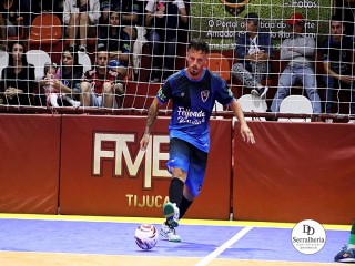 
<a style='margin-left: 5px;' class='btn btn-xs btn-social btn-facebook' href='https://www.facebook.com/sharer/sharer.php?u=https://ko-boladovale.web.getmuller.com.br/imgs/800-800-90/conteudo/fotos/1983/img8212.jpg' rel='popup' data-width='500' data-height='400'><i class='fa fa-facebook'></i>Compartilhar <span class='hidden-xs'>no Facebook</span>
</a> 
<a class='btn btn-default btn-xs' target='_blank' href='imgs/800-800-90/conteudo/fotos/1983/img8212.jpg'>
<span class='glyphicon glyphicon-cloud-download'></span> Salvar
</a> 
<span></span>