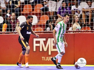 
<a style='margin-left: 5px;' class='btn btn-xs btn-social btn-facebook' href='https://www.facebook.com/sharer/sharer.php?u=https://ko-boladovale.web.getmuller.com.br/imgs/800-800-90/conteudo/fotos/1984/img8331.jpg' rel='popup' data-width='500' data-height='400'><i class='fa fa-facebook'></i>Compartilhar <span class='hidden-xs'>no Facebook</span>
</a> 
<a class='btn btn-default btn-xs' target='_blank' href='imgs/800-800-90/conteudo/fotos/1984/img8331.jpg'>
<span class='glyphicon glyphicon-cloud-download'></span> Salvar
</a> 
<span></span>