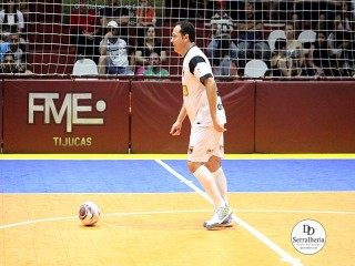 
<a style='margin-left: 5px;' class='btn btn-xs btn-social btn-facebook' href='https://www.facebook.com/sharer/sharer.php?u=https://ko-boladovale.web.getmuller.com.br/imgs/800-800-90/conteudo/fotos/1985/img7092.jpg' rel='popup' data-width='500' data-height='400'><i class='fa fa-facebook'></i>Compartilhar <span class='hidden-xs'>no Facebook</span>
</a> 
<a class='btn btn-default btn-xs' target='_blank' href='imgs/800-800-90/conteudo/fotos/1985/img7092.jpg'>
<span class='glyphicon glyphicon-cloud-download'></span> Salvar
</a> 
<span></span>