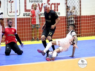 
<a style='margin-left: 5px;' class='btn btn-xs btn-social btn-facebook' href='https://www.facebook.com/sharer/sharer.php?u=https://ko-boladovale.web.getmuller.com.br/imgs/800-800-90/conteudo/fotos/1985/img7114.jpg' rel='popup' data-width='500' data-height='400'><i class='fa fa-facebook'></i>Compartilhar <span class='hidden-xs'>no Facebook</span>
</a> 
<a class='btn btn-default btn-xs' target='_blank' href='imgs/800-800-90/conteudo/fotos/1985/img7114.jpg'>
<span class='glyphicon glyphicon-cloud-download'></span> Salvar
</a> 
<span></span>