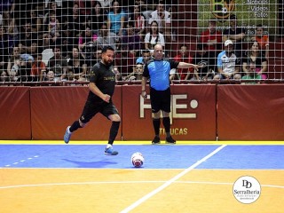 
<a style='margin-left: 5px;' class='btn btn-xs btn-social btn-facebook' href='https://www.facebook.com/sharer/sharer.php?u=https://ko-boladovale.web.getmuller.com.br/imgs/800-800-90/conteudo/fotos/1985/img7124.jpg' rel='popup' data-width='500' data-height='400'><i class='fa fa-facebook'></i>Compartilhar <span class='hidden-xs'>no Facebook</span>
</a> 
<a class='btn btn-default btn-xs' target='_blank' href='imgs/800-800-90/conteudo/fotos/1985/img7124.jpg'>
<span class='glyphicon glyphicon-cloud-download'></span> Salvar
</a> 
<span></span>