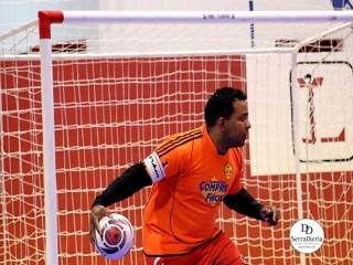 
<a style='margin-left: 5px;' class='btn btn-xs btn-social btn-facebook' href='https://www.facebook.com/sharer/sharer.php?u=https://ko-boladovale.web.getmuller.com.br/imgs/800-800-90/conteudo/fotos/1987/img8681.jpg' rel='popup' data-width='500' data-height='400'><i class='fa fa-facebook'></i>Compartilhar <span class='hidden-xs'>no Facebook</span>
</a> 
<a class='btn btn-default btn-xs' target='_blank' href='imgs/800-800-90/conteudo/fotos/1987/img8681.jpg'>
<span class='glyphicon glyphicon-cloud-download'></span> Salvar
</a> 
<span></span>