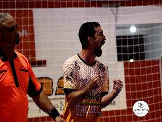 
<a style='margin-left: 5px;' class='btn btn-xs btn-social btn-facebook' href='https://www.facebook.com/sharer/sharer.php?u=https://ko-boladovale.web.getmuller.com.br/imgs/800-800-90/conteudo/fotos/1988/img8853.jpg' rel='popup' data-width='500' data-height='400'><i class='fa fa-facebook'></i>Compartilhar <span class='hidden-xs'>no Facebook</span>
</a> 
<a class='btn btn-default btn-xs' target='_blank' href='imgs/800-800-90/conteudo/fotos/1988/img8853.jpg'>
<span class='glyphicon glyphicon-cloud-download'></span> Salvar
</a> 
<span></span>