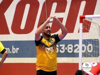 
<a style='margin-left: 5px;' class='btn btn-xs btn-social btn-facebook' href='https://www.facebook.com/sharer/sharer.php?u=https://ko-boladovale.web.getmuller.com.br/imgs/800-800-90/conteudo/fotos/1989/img8958.jpg' rel='popup' data-width='500' data-height='400'><i class='fa fa-facebook'></i>Compartilhar <span class='hidden-xs'>no Facebook</span>
</a> 
<a class='btn btn-default btn-xs' target='_blank' href='imgs/800-800-90/conteudo/fotos/1989/img8958.jpg'>
<span class='glyphicon glyphicon-cloud-download'></span> Salvar
</a> 
<span></span>