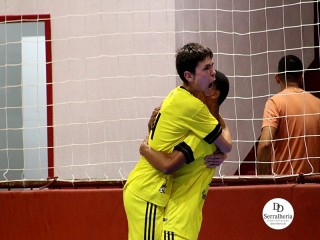 
<a style='margin-left: 5px;' class='btn btn-xs btn-social btn-facebook' href='https://www.facebook.com/sharer/sharer.php?u=https://ko-boladovale.web.getmuller.com.br/imgs/800-800-90/conteudo/fotos/1989/img8981.jpg' rel='popup' data-width='500' data-height='400'><i class='fa fa-facebook'></i>Compartilhar <span class='hidden-xs'>no Facebook</span>
</a> 
<a class='btn btn-default btn-xs' target='_blank' href='imgs/800-800-90/conteudo/fotos/1989/img8981.jpg'>
<span class='glyphicon glyphicon-cloud-download'></span> Salvar
</a> 
<span></span>