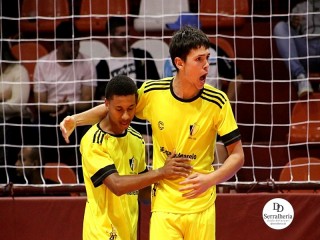 
<a style='margin-left: 5px;' class='btn btn-xs btn-social btn-facebook' href='https://www.facebook.com/sharer/sharer.php?u=https://ko-boladovale.web.getmuller.com.br/imgs/800-800-90/conteudo/fotos/1989/img8986.jpg' rel='popup' data-width='500' data-height='400'><i class='fa fa-facebook'></i>Compartilhar <span class='hidden-xs'>no Facebook</span>
</a> 
<a class='btn btn-default btn-xs' target='_blank' href='imgs/800-800-90/conteudo/fotos/1989/img8986.jpg'>
<span class='glyphicon glyphicon-cloud-download'></span> Salvar
</a> 
<span></span>